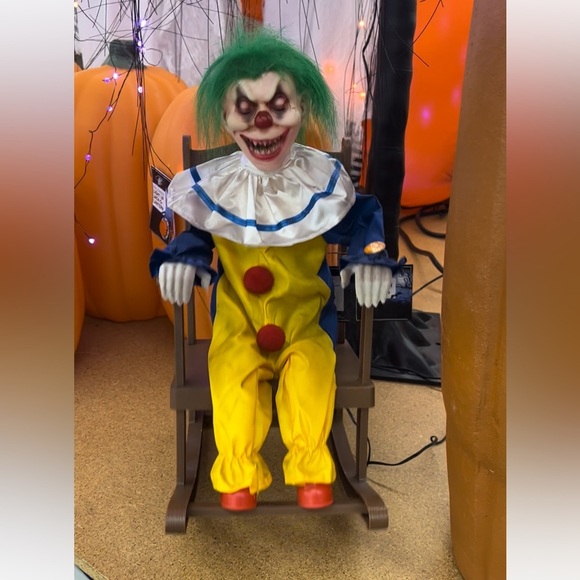 🧡 Halloween Scary Talking Rocking Chair Clown Animated Prop - Picture 3 of 7